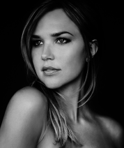 Arielle-Kebbel-Age-Birthday-Height-Net-Worth-Family-Salary-300x221